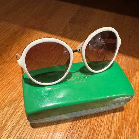 Kate spade sunglasses - Picture 3 of 4